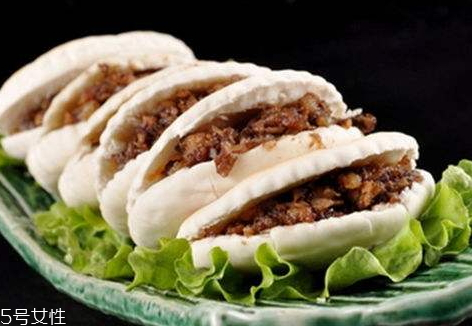 君度酒和朗姆酒的区别,君度力娇酒和朗姆酒有什么区别?