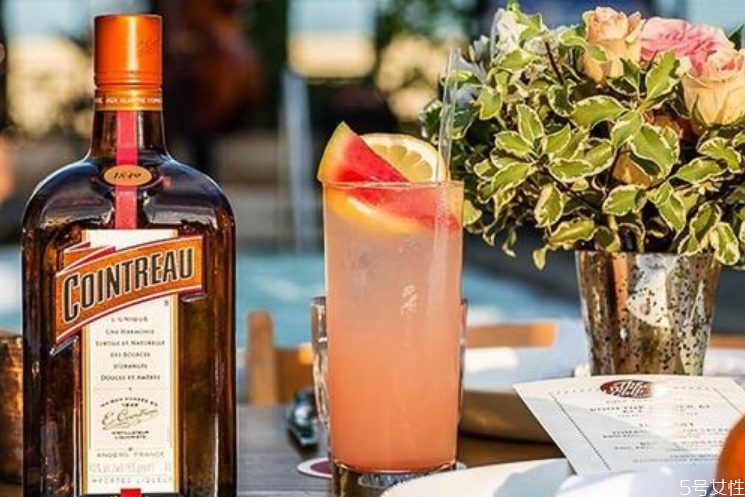 君度酒可以用什么酒代替,君度配什么饮料或者酒