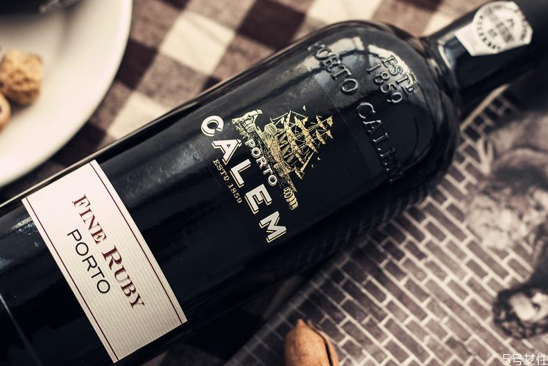 波特酒配什么食物,波特酒配什么饮料