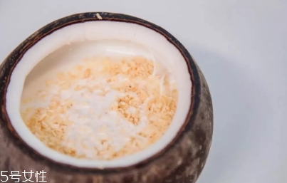 椰子冻冷藏还是冷冻,椰子冻怎么保存?椰子冻是冷藏还是冷冻