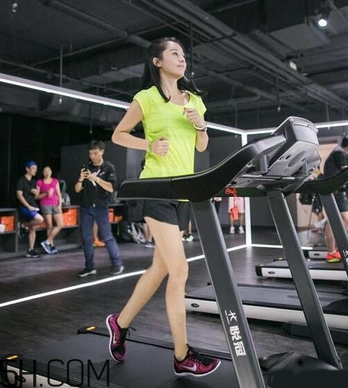 哪种跑步机的辐射小(跑步机辐射大不大)