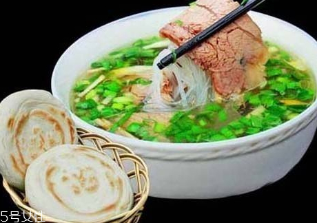 羊肉泡馍怎么做好吃,羊肉泡馍哪家最正宗