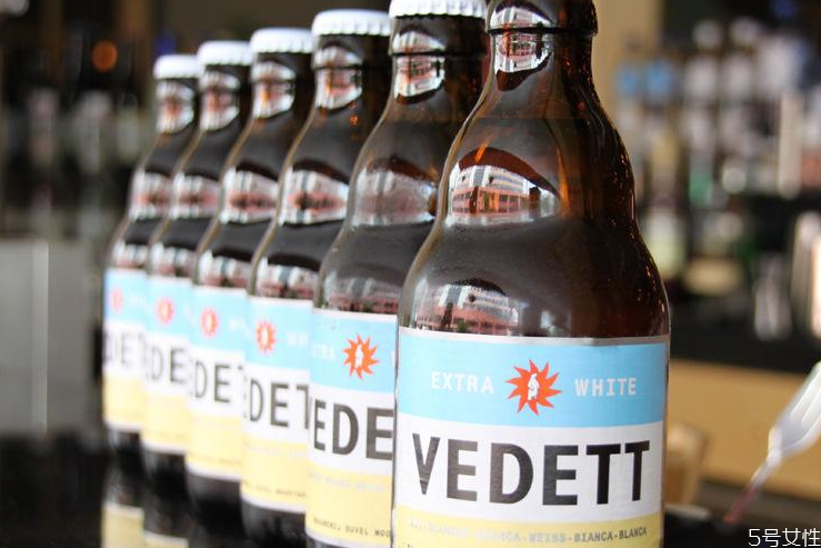 白熊啤酒是白啤吗,白熊是什么啤酒 白熊啤酒是白啤吗,白熊是什么啤酒