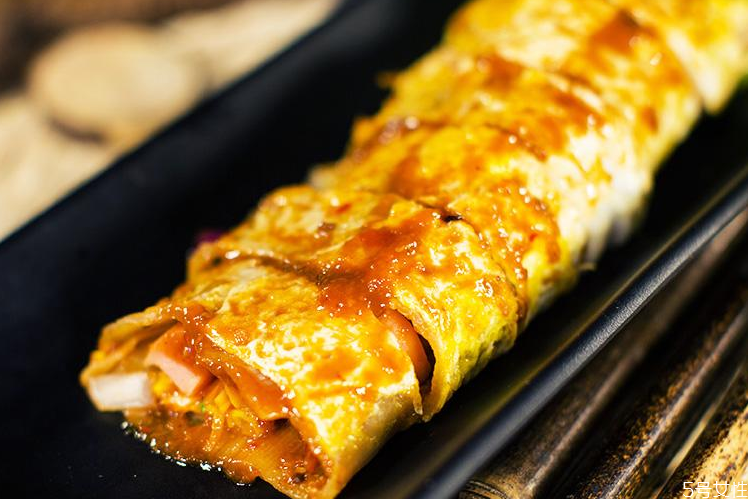 烤冷面加什么料好吃,在家烤冷面怎么做好吃