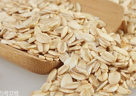 b52酒女孩子能喝几杯,酒量好的人B52能喝几杯