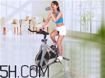 骑动感单车瘦肚子的方法(骑动感单车可以瘦肚子吗)
