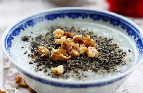 芝麻可以和麦片一起吃吗,黑芝麻麦片 芝麻可以和麦片一起吃吗,黑芝麻麦片