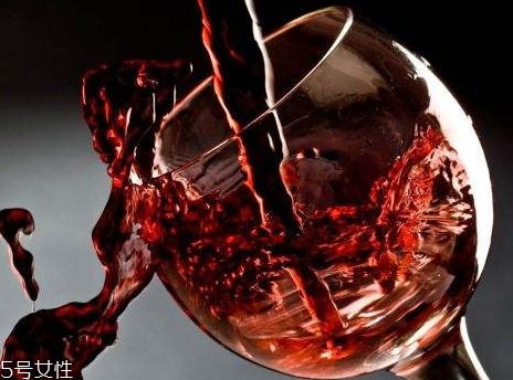 红酒一瓶多少毫升,红葡萄酒一瓶多少毫升