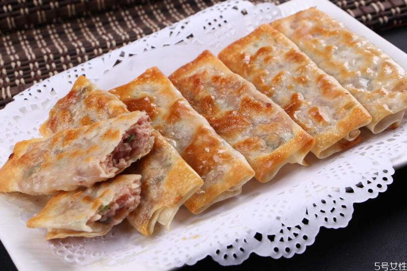 锅贴是饺子吗,锅贴跟饺子有什么区别