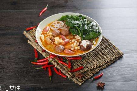 吃不完的麻辣烫可以放冰箱吗?,烫的汤能直接放冰箱吗