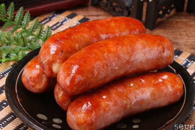 热狗里面有没有猪肉的成分,热狗有猪肉吗