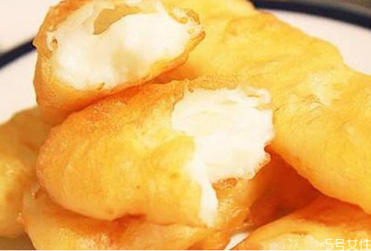 炸鲜奶一炸就化了,为什么炸鲜奶放进去炸就散了