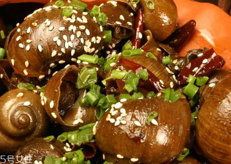 炒方便面用放调料包吗,炒方便面可以加方便面里的调料包吗