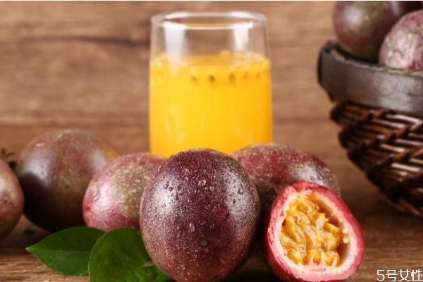 百香果泡水籽可以吃吗的正确方法,百香果泡水籽能吃吗