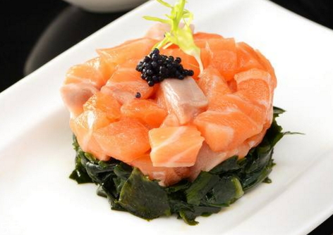 黑鱼子酱和红鱼子酱哪个好吃,红鱼子酱和黑鱼子酱哪个更贵 黑鱼子酱和红鱼子酱哪个好吃,红鱼子酱和黑鱼子酱哪个更贵