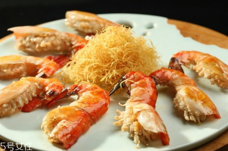 罗氏虾怎么做好吃又简单,罗氏虾怎么做最好吃 罗氏虾怎么做好吃又简单,罗氏虾怎么做最好吃
