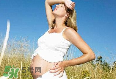 孕晚期坐火车需要带什么证明吗,孕妇坐高铁需要证明吗