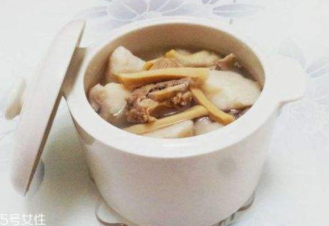 孕妇喝墨鱼汤有什么好处,孕妇可以吃墨鱼汤吗