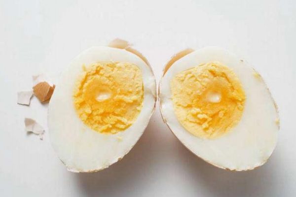 水煮鸡蛋怎么样才好剥壳,水蒸蛋要煮几分钟才熟