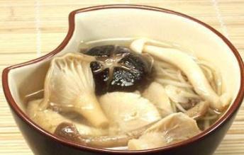 两岁小孩经常吃蘑菇好吗,经常吃蘑菇好吗