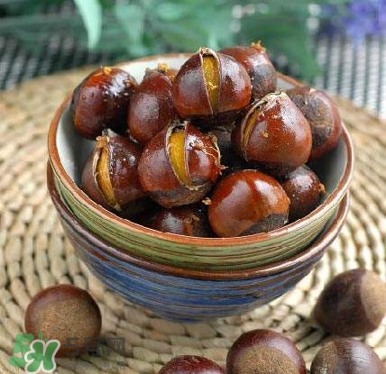 哑铃弯举是练哪里的(哑铃弯举练哪里肌肉) 哑铃弯举是练哪里的(哑铃弯举练哪里肌肉)