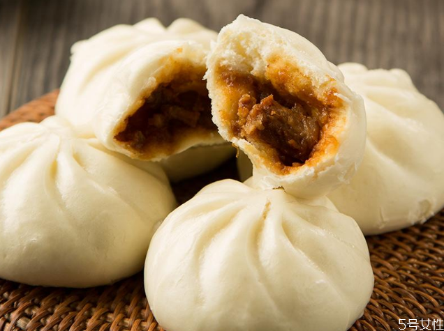 叉烧包能爆开的原理,叉烧包不爆口原因