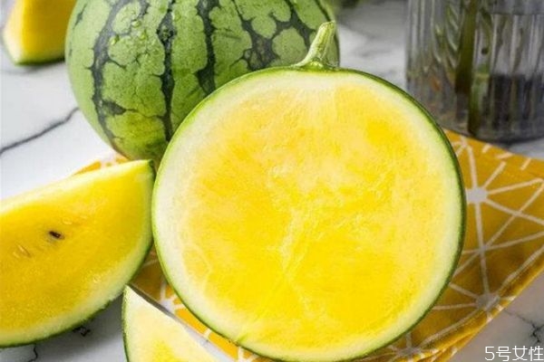 黄心西瓜叫什么品种,黄心西瓜叫什么