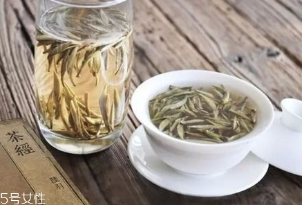 白茶适合什么人喝对人体有什么好处,白茶适合什么人群喝