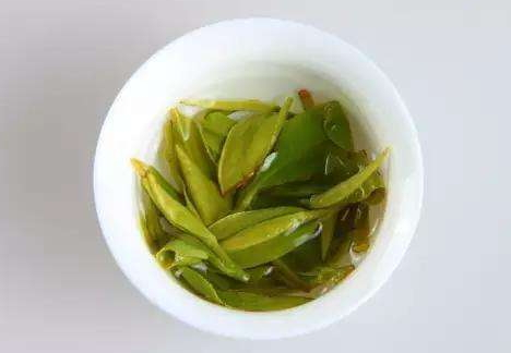 龙井用什么水泡最好,龙井用什么水泡比较好