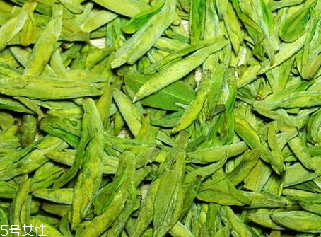 龙井和玫瑰花可以一起泡吗,龙井茶和玫瑰花可以一起泡吗