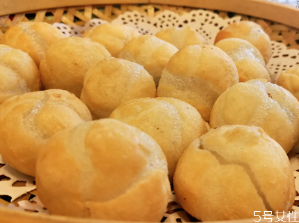 炸汤圆是熟炸还是生炸窍门,汤圆是煮熟了炸还是直接炸