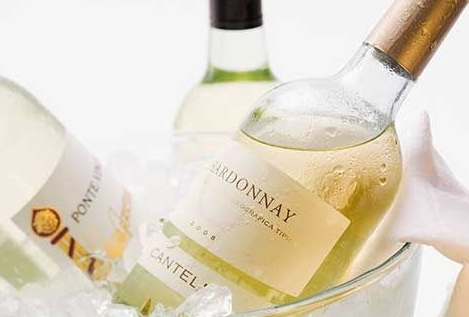 白葡萄酒需要冷藏吗,白葡萄酒放冰箱冷藏好吗