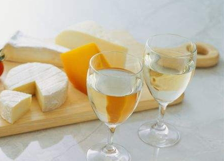 干红葡萄酒保质期几年,葡萄酒的保质期一般是多少年 干红葡萄酒保质期几年,葡萄酒的保质期一般是多少年