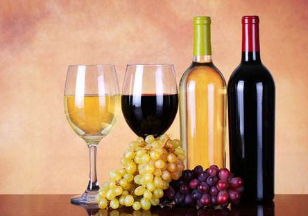 白葡萄酒什么颜色最好,葡萄酒什么颜色最好