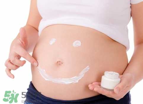为什么腿上会有妊娠纹一样的东西,为什么大腿上有妊娠纹
