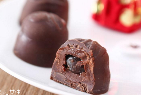 酒心巧克力儿童能吃吗,儿童 巧克力 危害