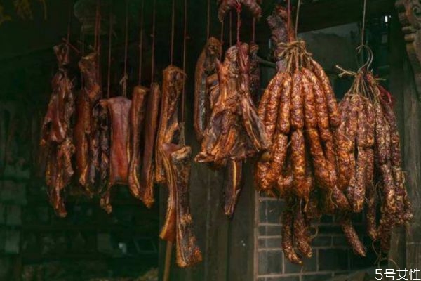 腊肉肠怎么做好吃,腊肉和香肠怎么做好吃 腊肉肠怎么做好吃,腊肉和香肠怎么做好吃