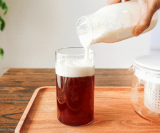 奶盖茶要搅拌均匀喝吗,奶茶的奶盖需要搅拌吗