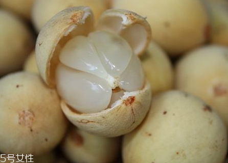 咖喱粉能直接撒着吃吗,咖喱粉可以直接食用吗