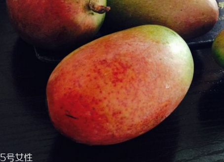 贵妃芒怎么样才是熟了,贵妃芒果成熟时间