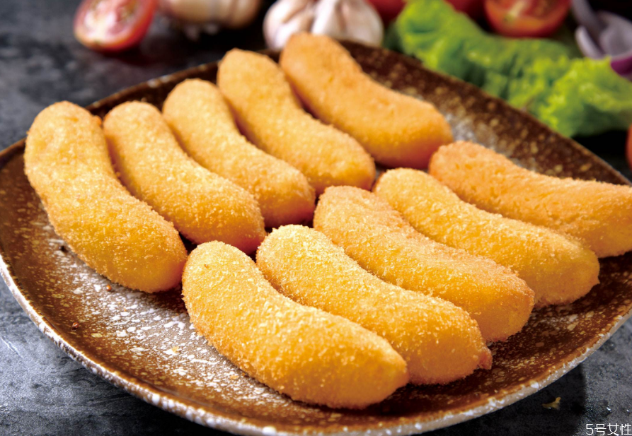 炸香蕉要面粉还是淀粉能包裹,炸香蕉要面粉还是淀粉视频