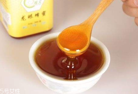 龙眼蜜的功效和作用及禁忌,荔枝蜜跟龙眼蜜的功效和作用