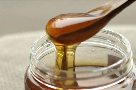蜂蜜结晶好还是不结晶好可以吃吗,结晶的蜂蜜好还是不结晶的蜂蜜好