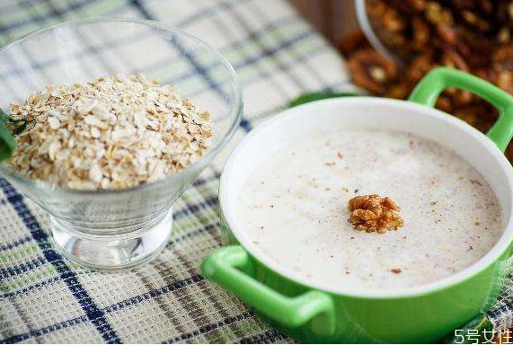 燕麦泡水喝可以减肥吗,燕麦能减肥吗