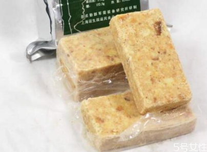 压缩饼干喝水会撑死人吗?,压缩饼干能撑死人吗 压缩饼干喝水会撑死人吗?,压缩饼干能撑死人吗