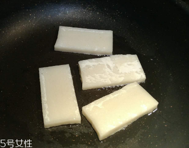 吃巧克力可以缓解低血糖吗,巧克力可以缓解低血糖吗