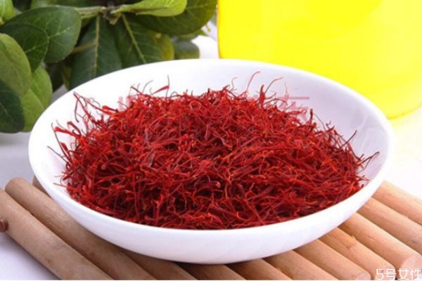 藏红花泡水喝有什么功效?,藏红花泡水一次泡几根