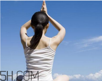 冬天练瑜伽穿什么衣服(冬天练瑜伽穿什么衣服好) 冬天练瑜伽穿什么衣服(冬天练瑜伽穿什么衣服好)