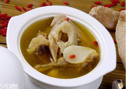 天麻炖鸽子的功效及做法,天麻炖鸽子的功效和作用