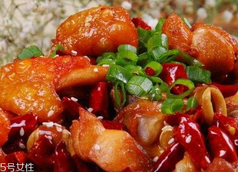 辣子鸡多辣,辣子鸡很辣吗